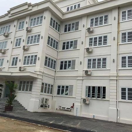 Venus Star Hotel Yangon Exteriör bild