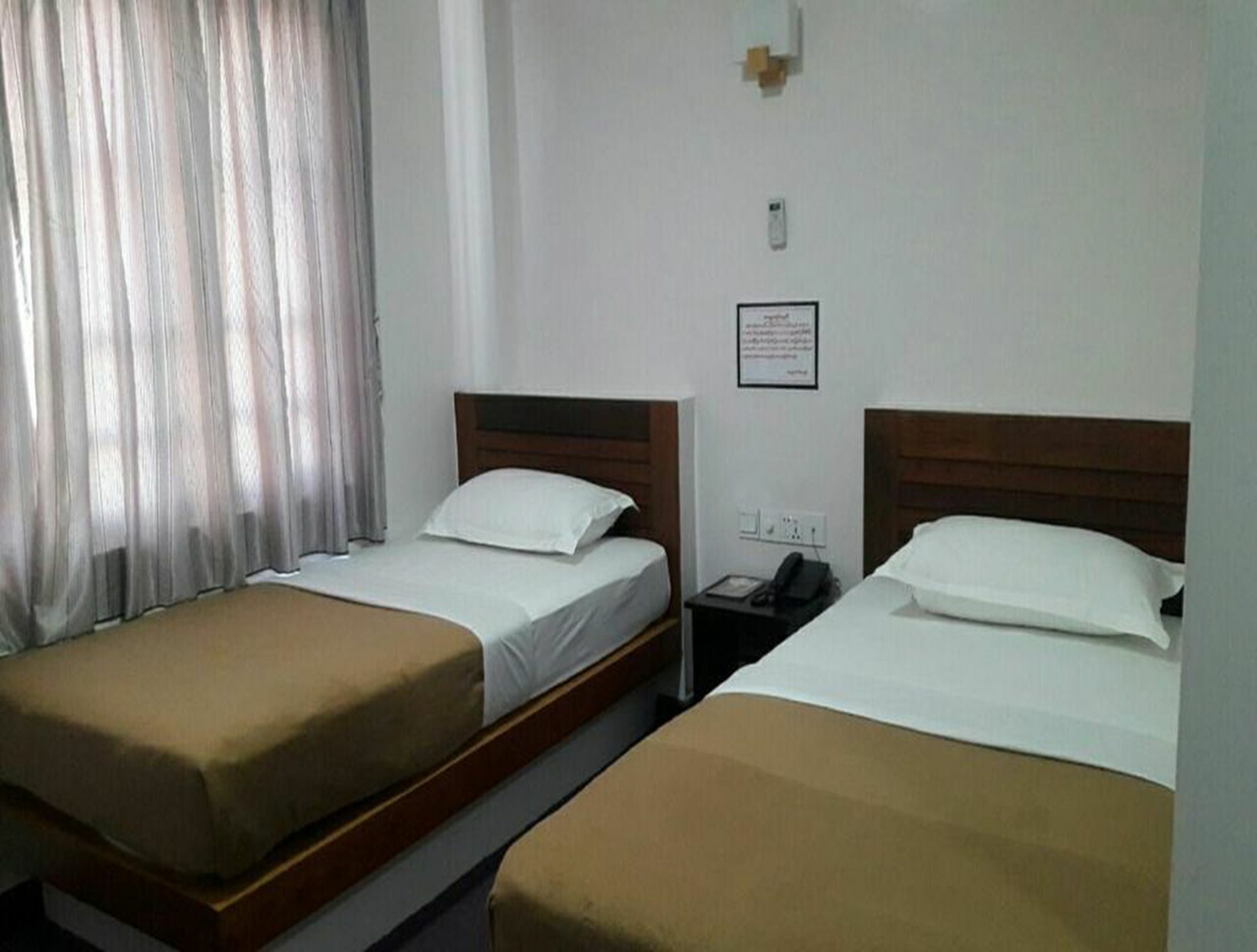 Venus Star Hotel Yangon Exteriör bild