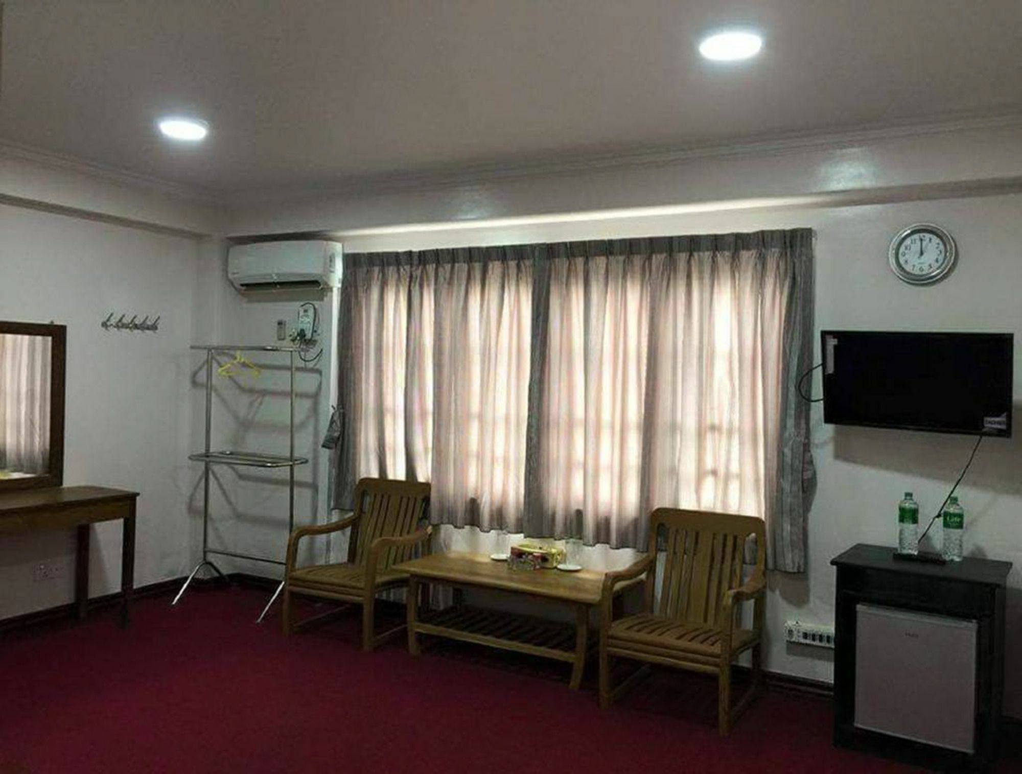 Venus Star Hotel Yangon Exteriör bild